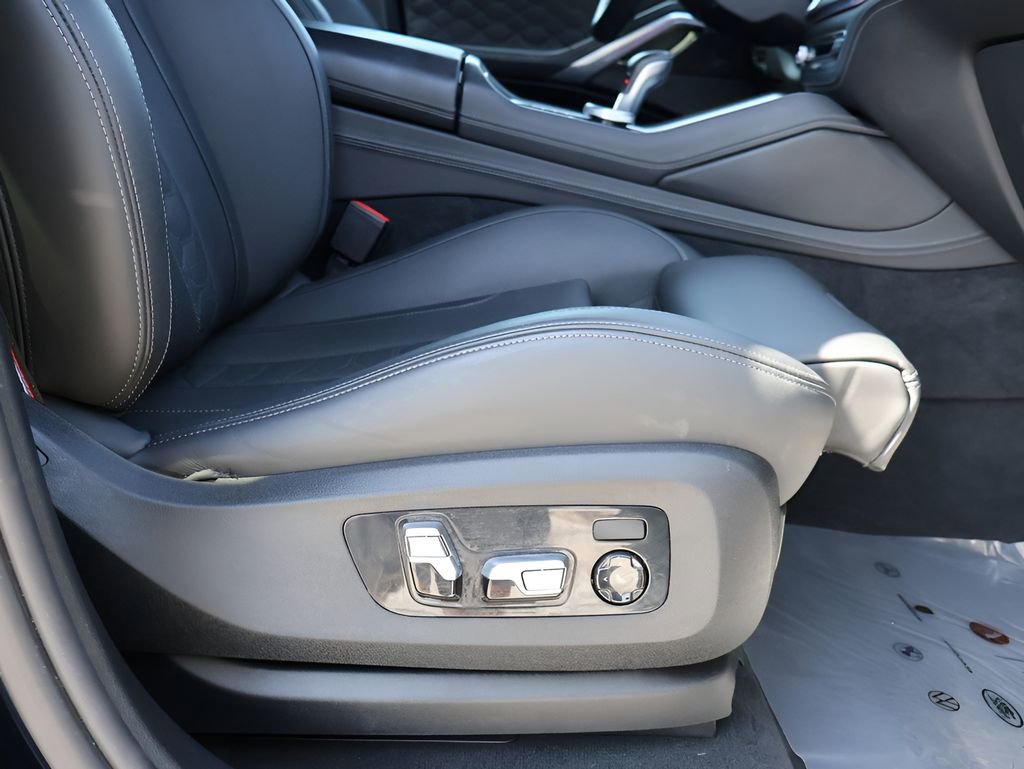 Used 2021 BMW X6 M w/ Competition Package image 11