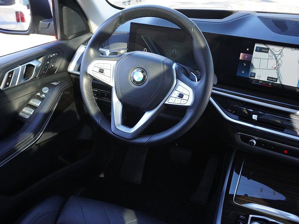 Used 2023 BMW X7 xDrive40i w/ Parking Assistance Package image 38