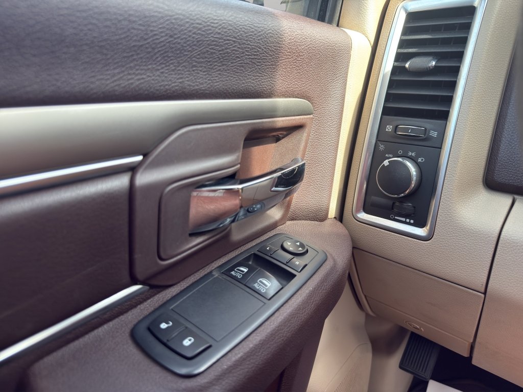 Used 2018 RAM 5500 SLT w/ Quick Order Package 27G SLT AWD/4WD image 18