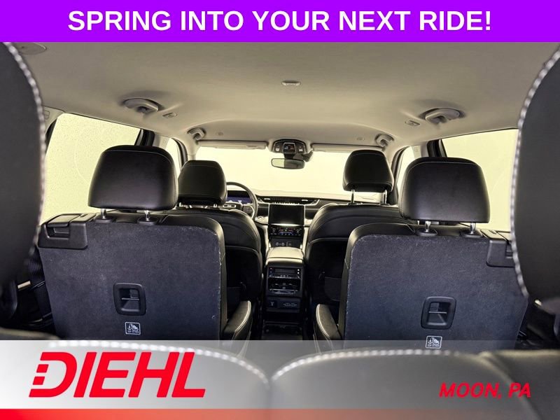 Certified 2023 Jeep Grand Cherokee L Limited w/ Black Appearance Package image 10