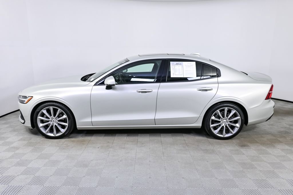 Used 2019 Volvo S60 T5 Momentum image 3