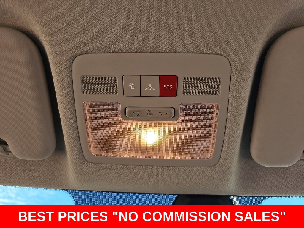 Used 2022 Hyundai Venue Limited FWD image 30