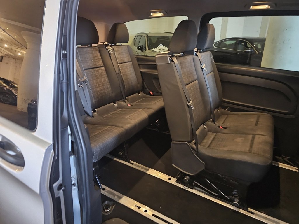Used 2016 Mercedes-Benz Metris Passenger image 10