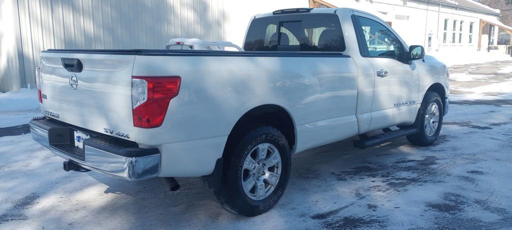 Used 2019 Nissan Titan SV image 7
