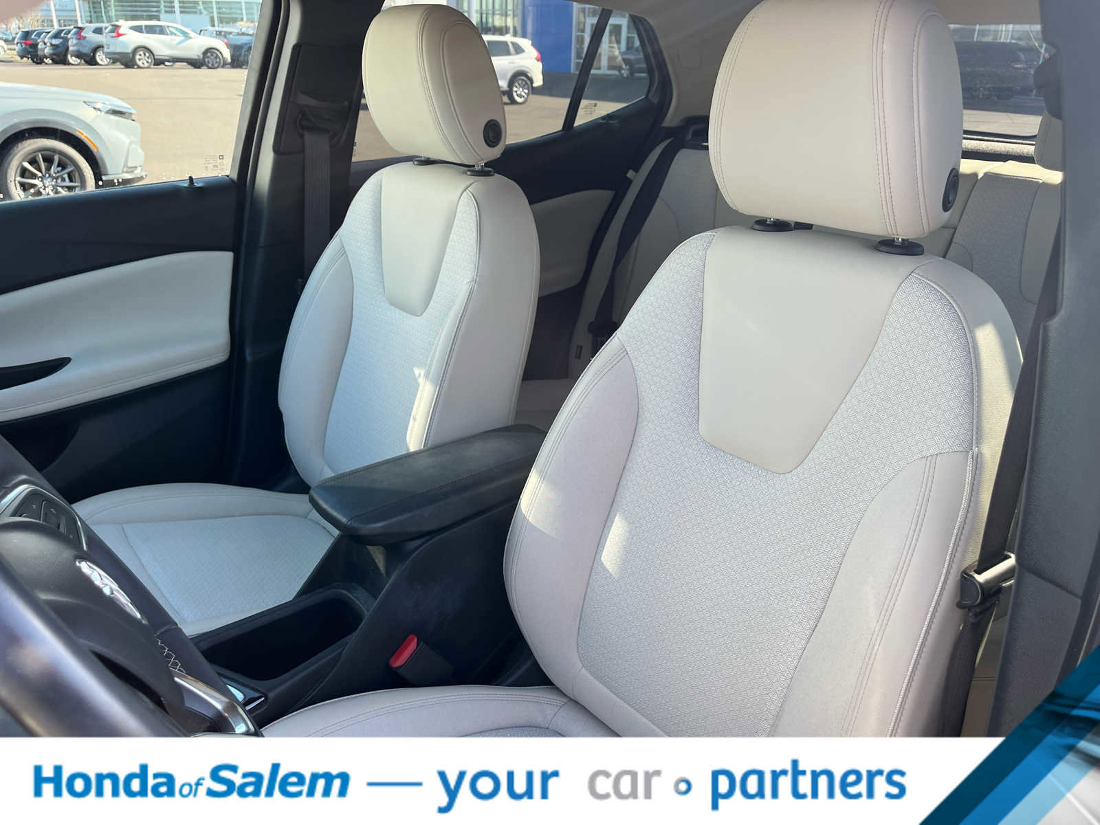 Used 2023 Buick Encore GX Select image 11