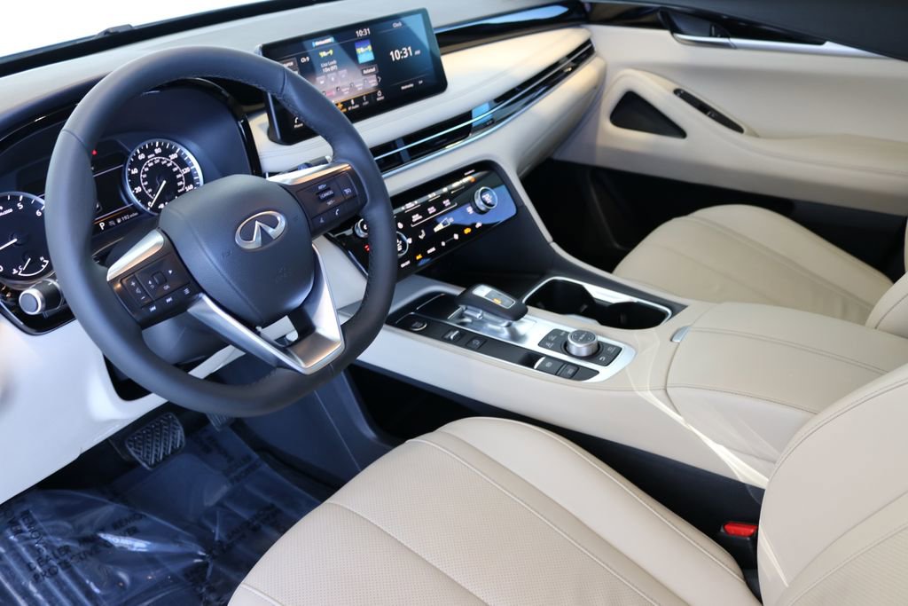 Certified 2025 INFINITI QX60 Pure image 18