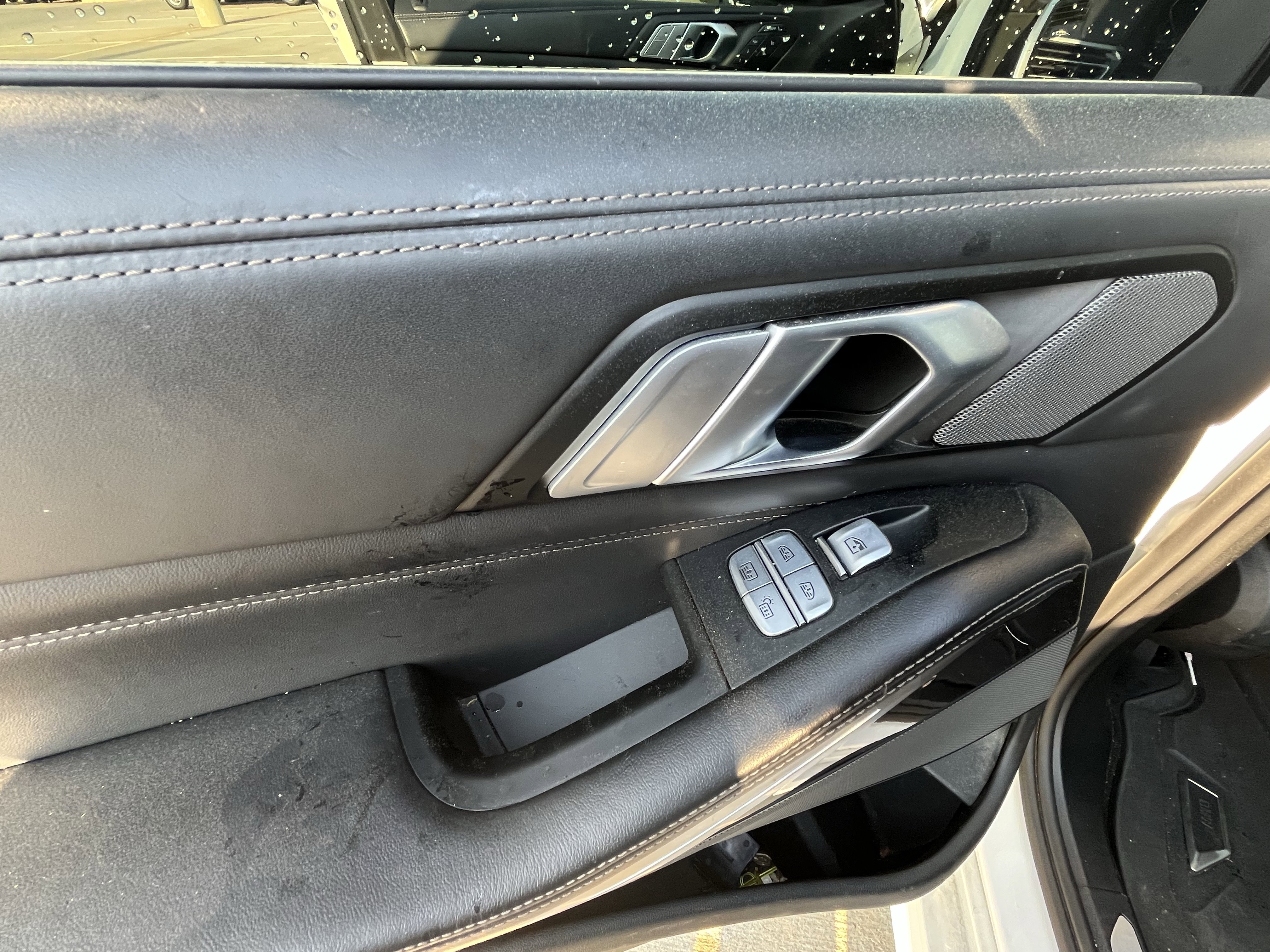 Used 2021 BMW X7 xDrive40i w/ M Sport Package image 25