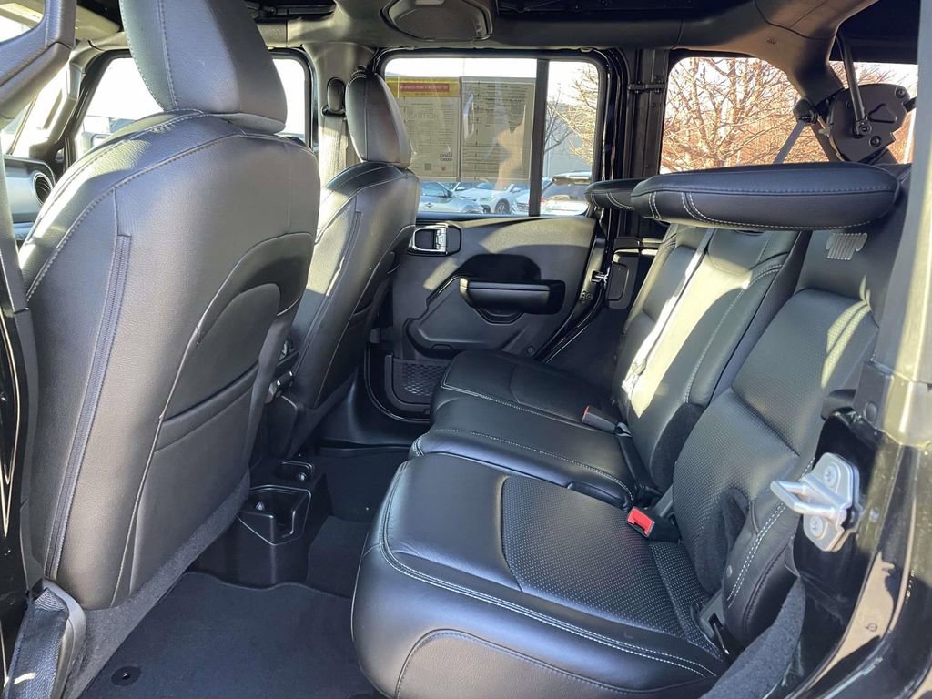 Used 2021 Jeep Wrangler Unlimited Sport image 22