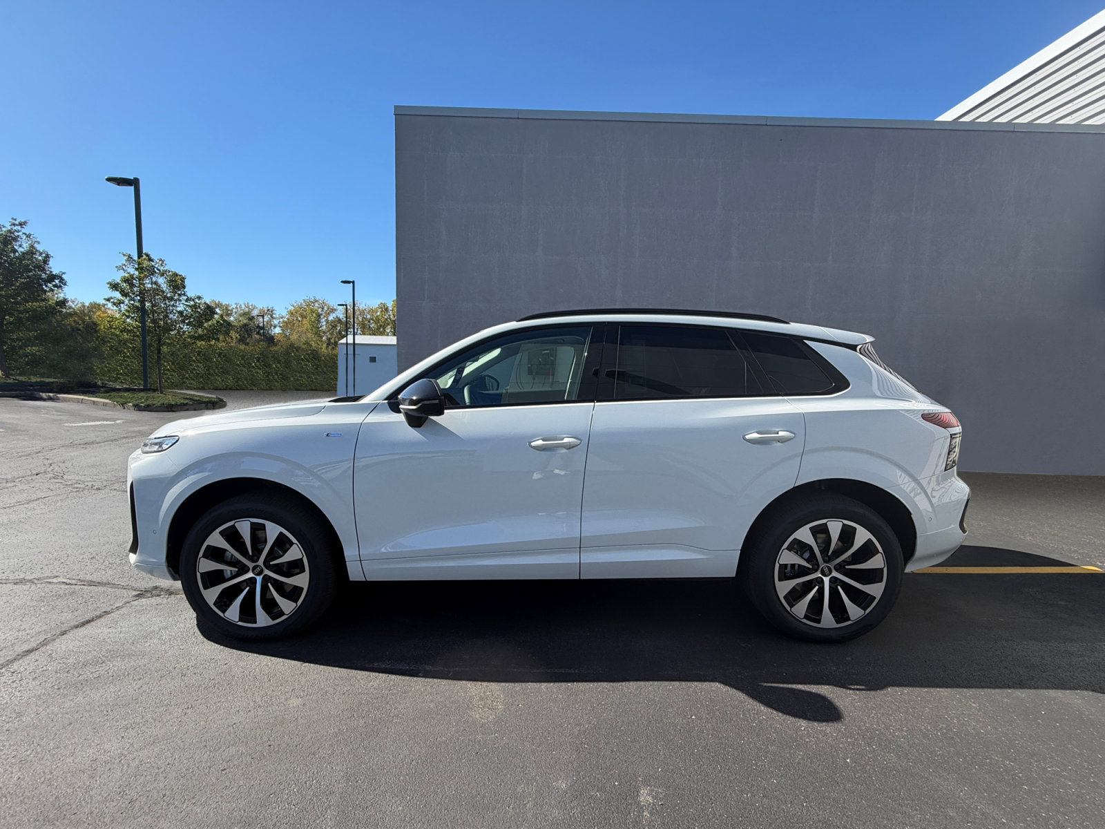 New 2026 Audi Q3 quattro 2.0T AWD/4WD image 2
