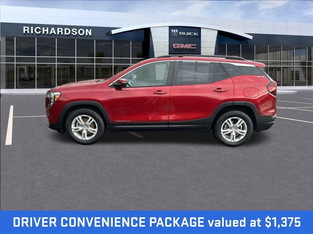 Used 2022 GMC Terrain SLE w/ Driver Convenience Package image 2