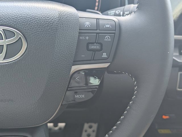 Used 2026 Toyota Camry SE FWD image 22