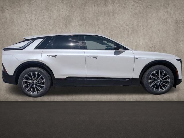 New 2025 Cadillac Lyriq Sport w/ LPO, Floor Liner Package AWD/4WD image 8
