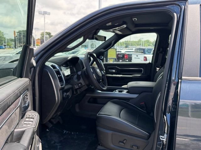 New 2026 RAM 2500 Laramie AWD/4WD image 16