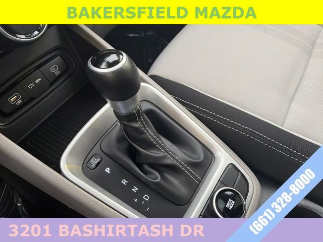 Used 2025 Hyundai Venue SEL image 24