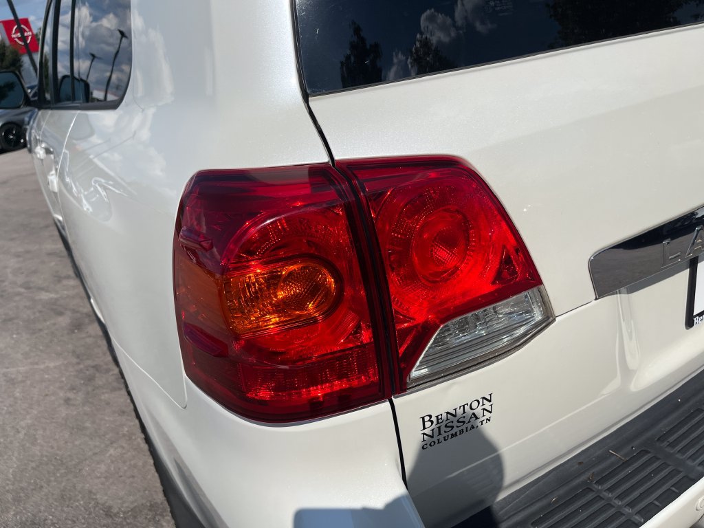 Used 2015 Toyota Land Cruiser AWD/4WD image 40