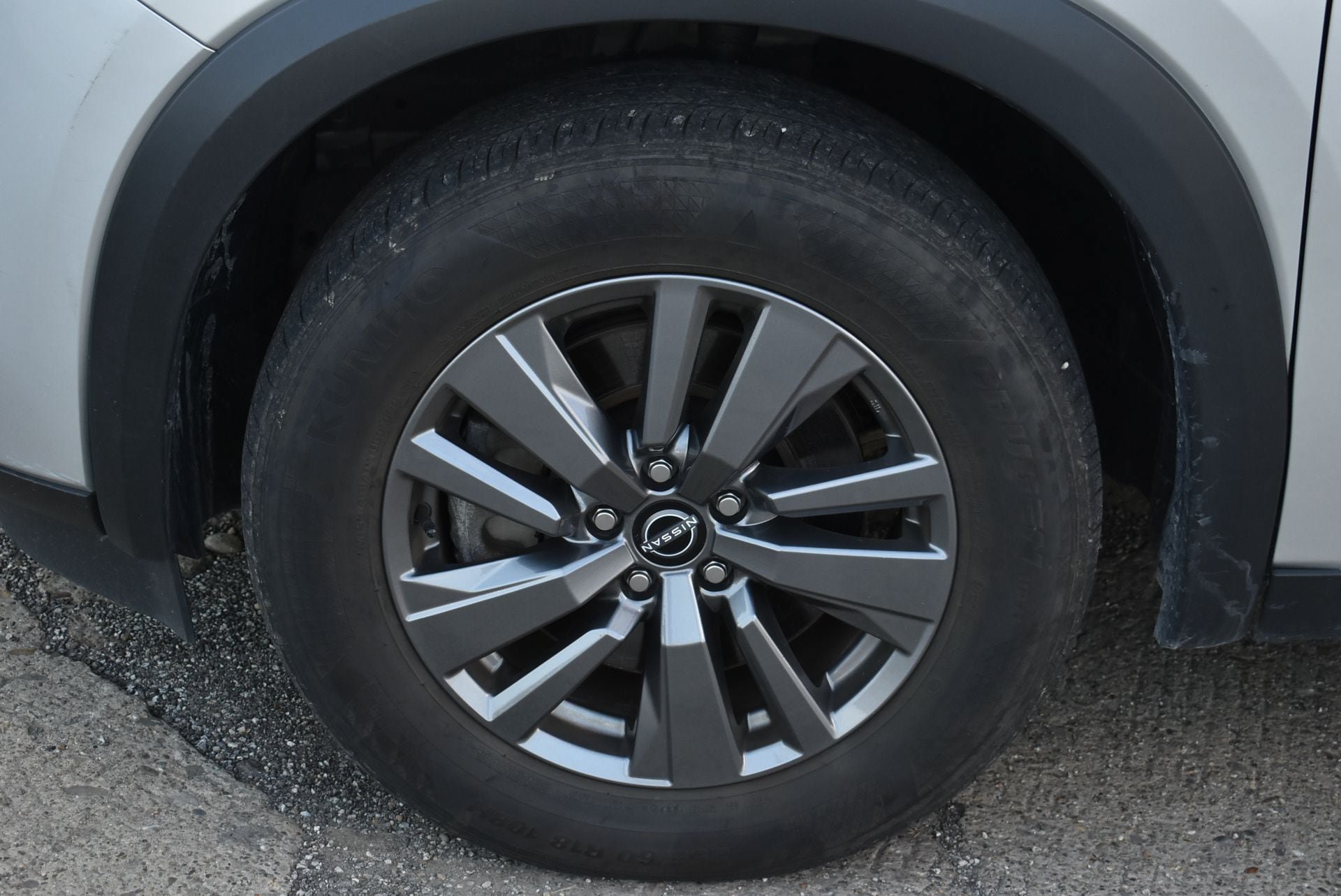 Used 2025 Nissan Pathfinder SV AWD/4WD image 10