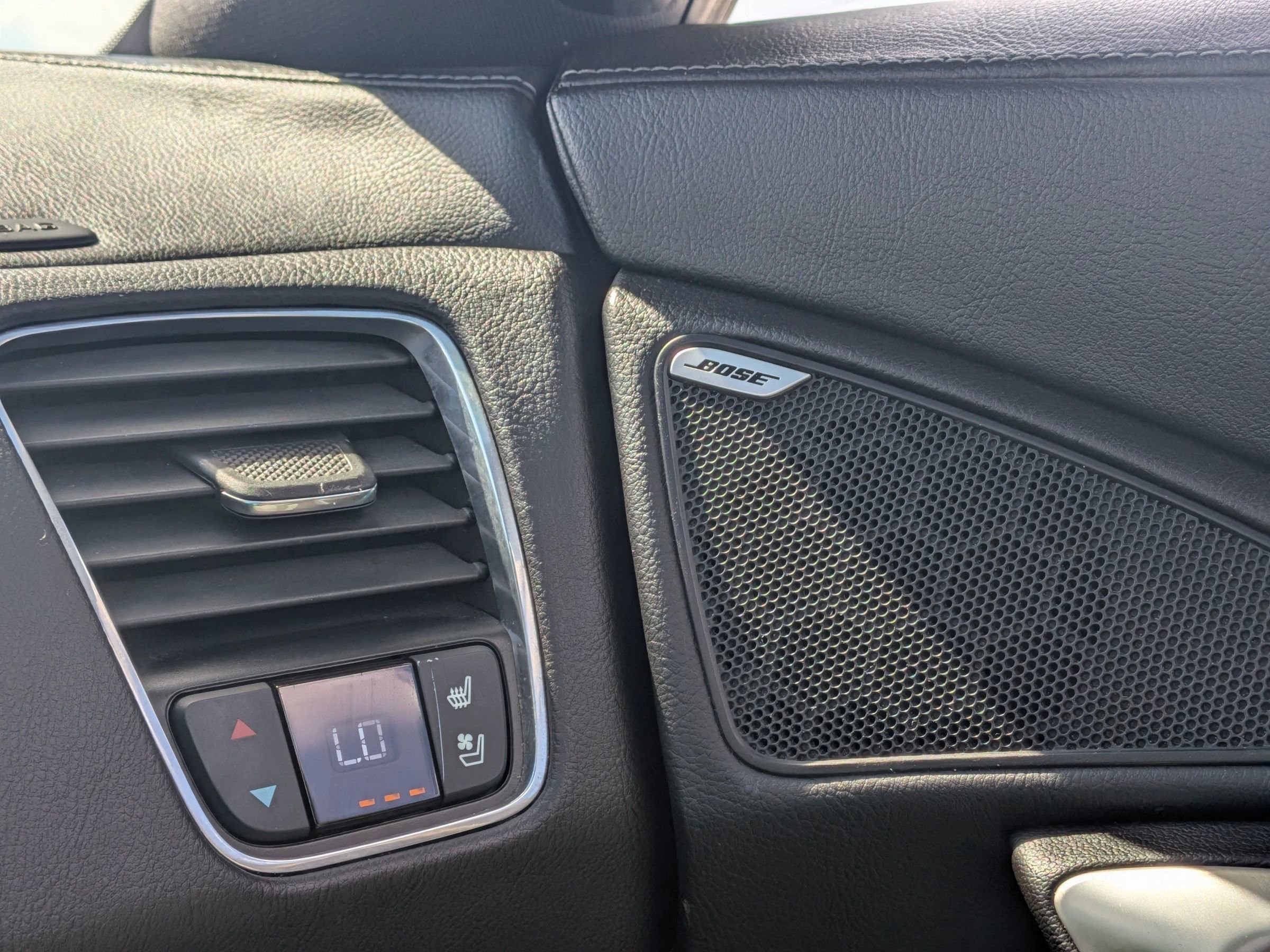 Used 2015 Chevrolet Corvette Stingray Coupe w/ 2LT Preferred Equipment Group image 19