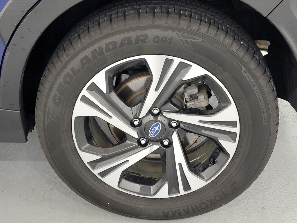 Used 2025 Subaru Crosstrek 2.0i Premium AWD/4WD image 11