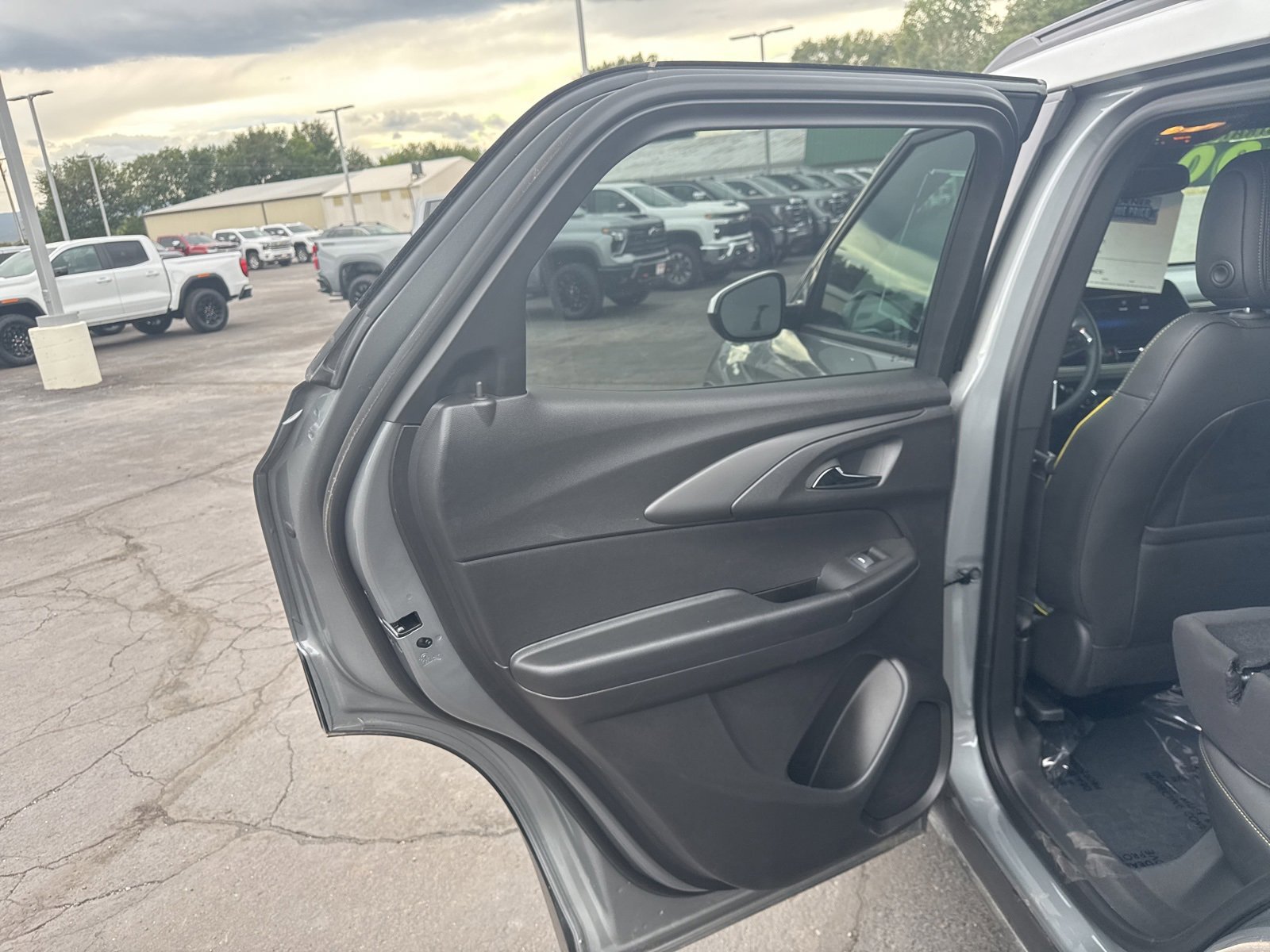 New 2025 Chevrolet TrailBlazer ACTIV w/ Convenience Package image 30