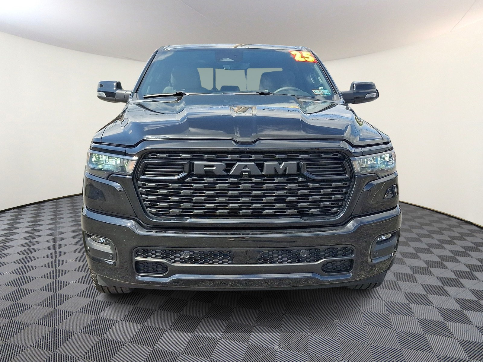 Used 2025 RAM 1500 Big Horn AWD/4WD image 2