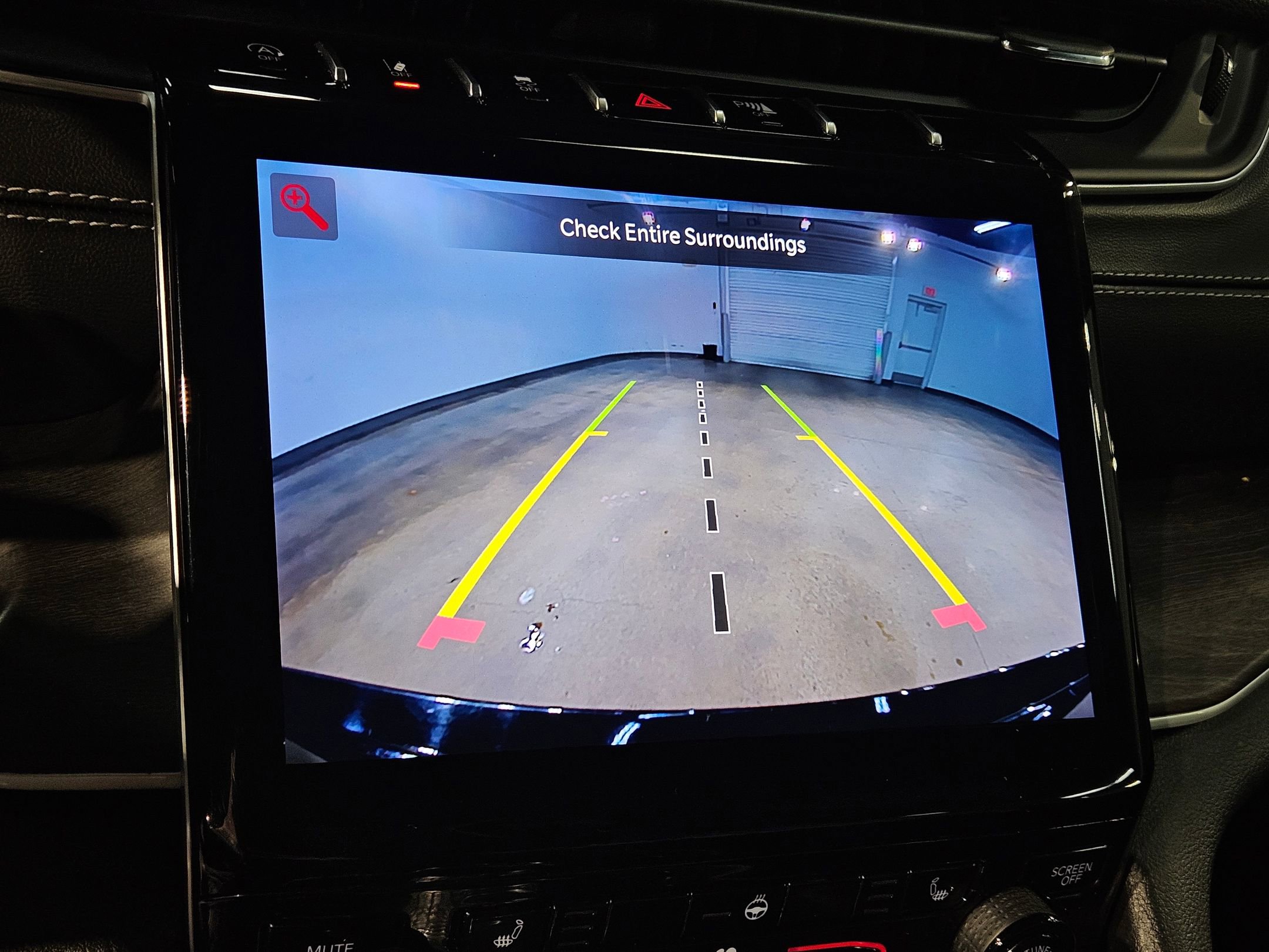 Used 2024 Jeep Grand Cherokee Limited image 31