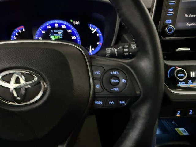 Used 2022 Toyota Corolla Cross XLE w/ Convenience Package image 16