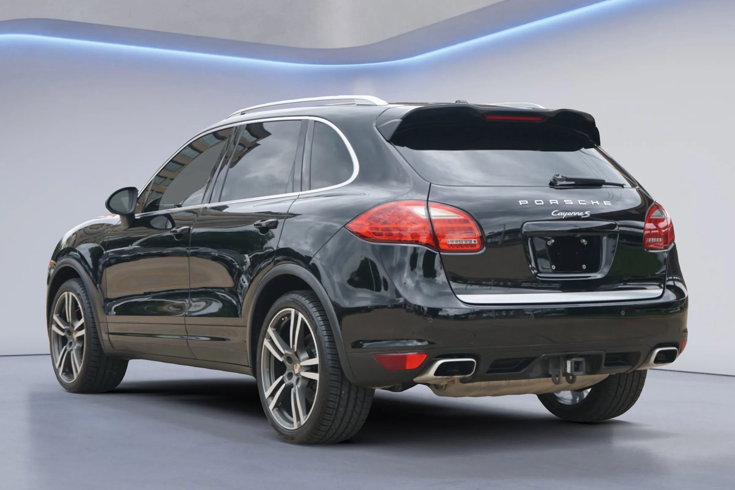 Used 2012 Porsche Cayenne S AWD/4WD image 7