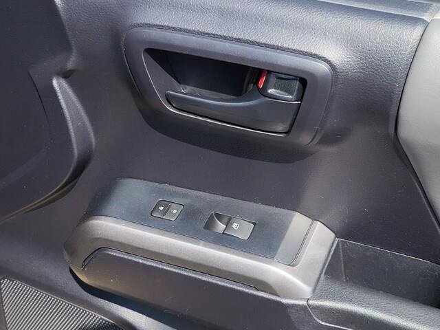 Used 2020 Toyota Tacoma SR5 image 15