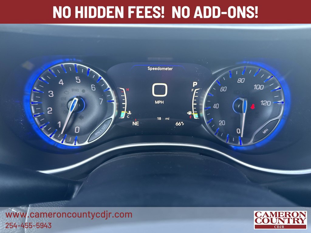 New 2026 Chrysler Pacifica Select w/ S Appearance Package FWD image 10