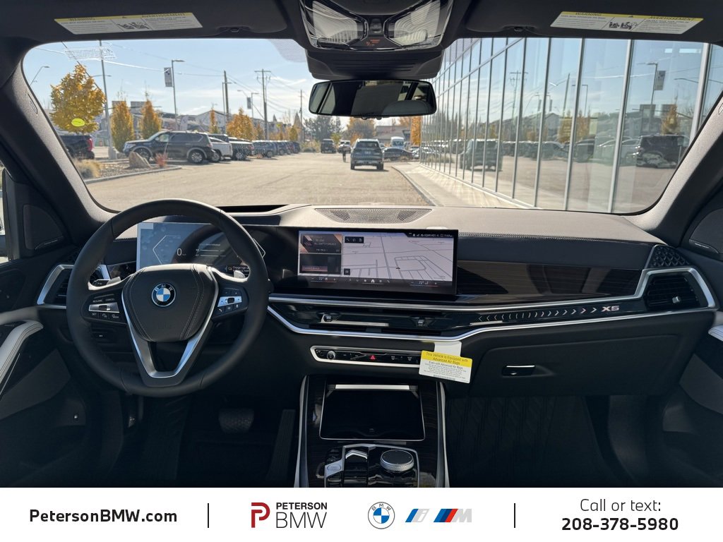 New 2026 BMW X5 xDrive50e image 2