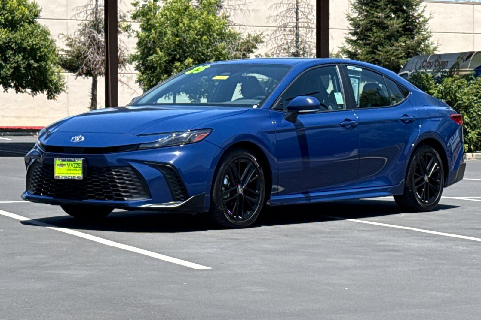 Used 2025 Toyota Camry SE FWD image 16