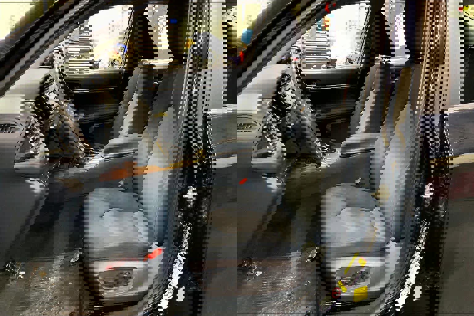 Used 2019 Toyota Camry LE image 7