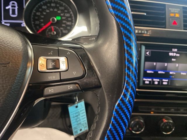 Used 2019 Volkswagen Golf S image 14