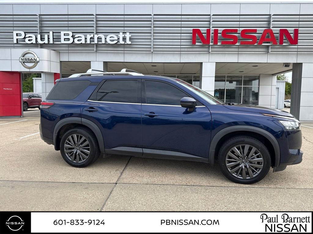 Used 2022 Nissan Pathfinder SL w/ SL Premium Package image 1