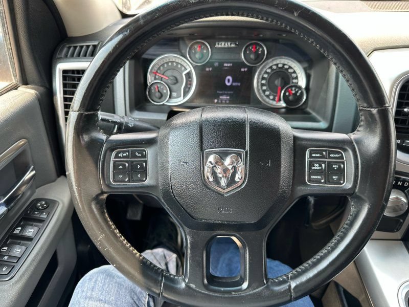 Used 2016 RAM 1500 SLT RWD image 18