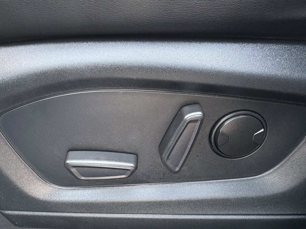 Used 2022 Ford Explorer XLT w/ Equipment Group 202A image 52