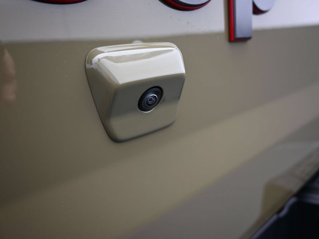 New 2026 Jeep Gladiator Rubicon w/ Steel Power Dome Hood Package AWD/4WD image 32