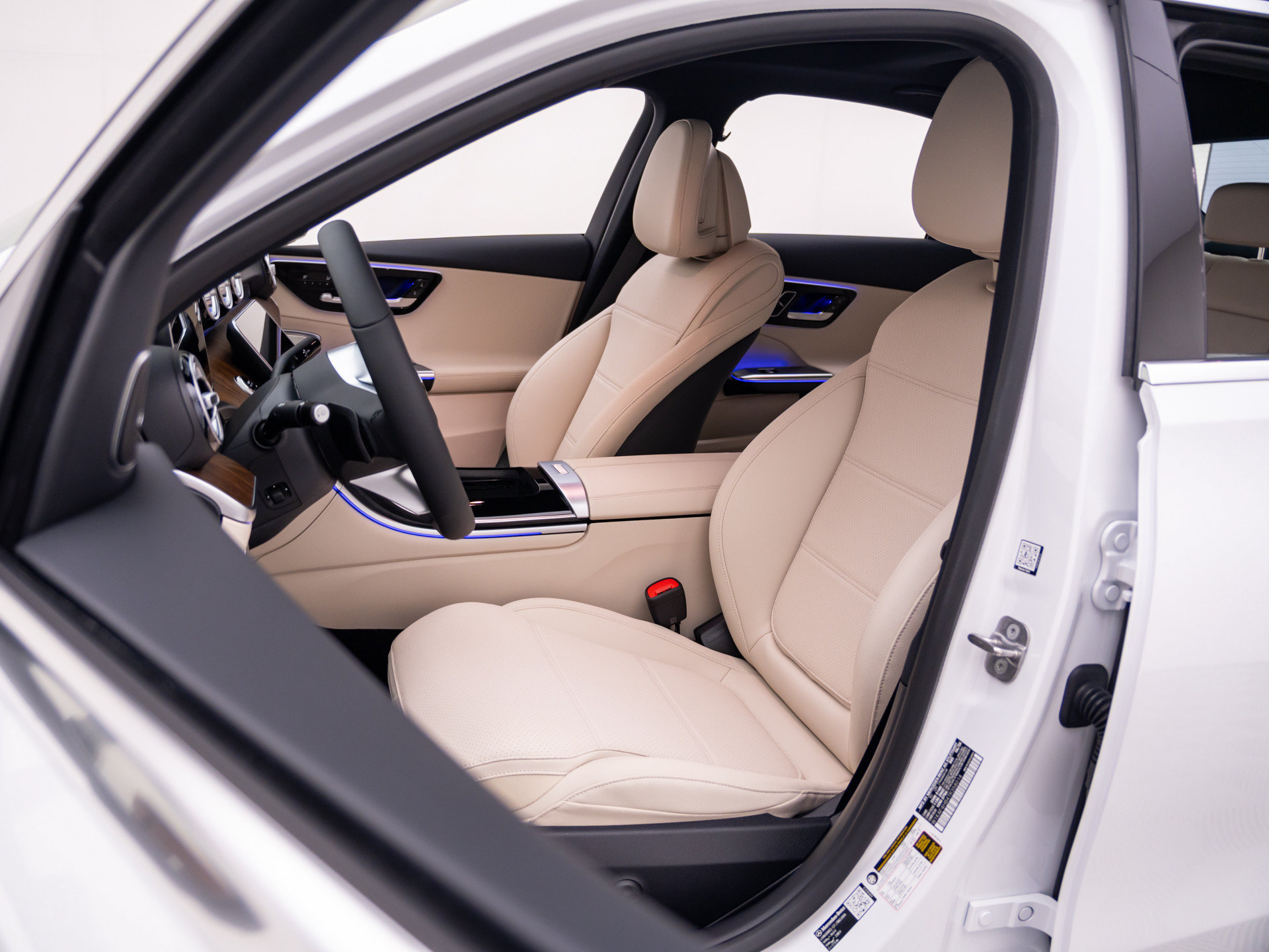 New 2026 Mercedes-Benz C 300 4MATIC Sedan image 16