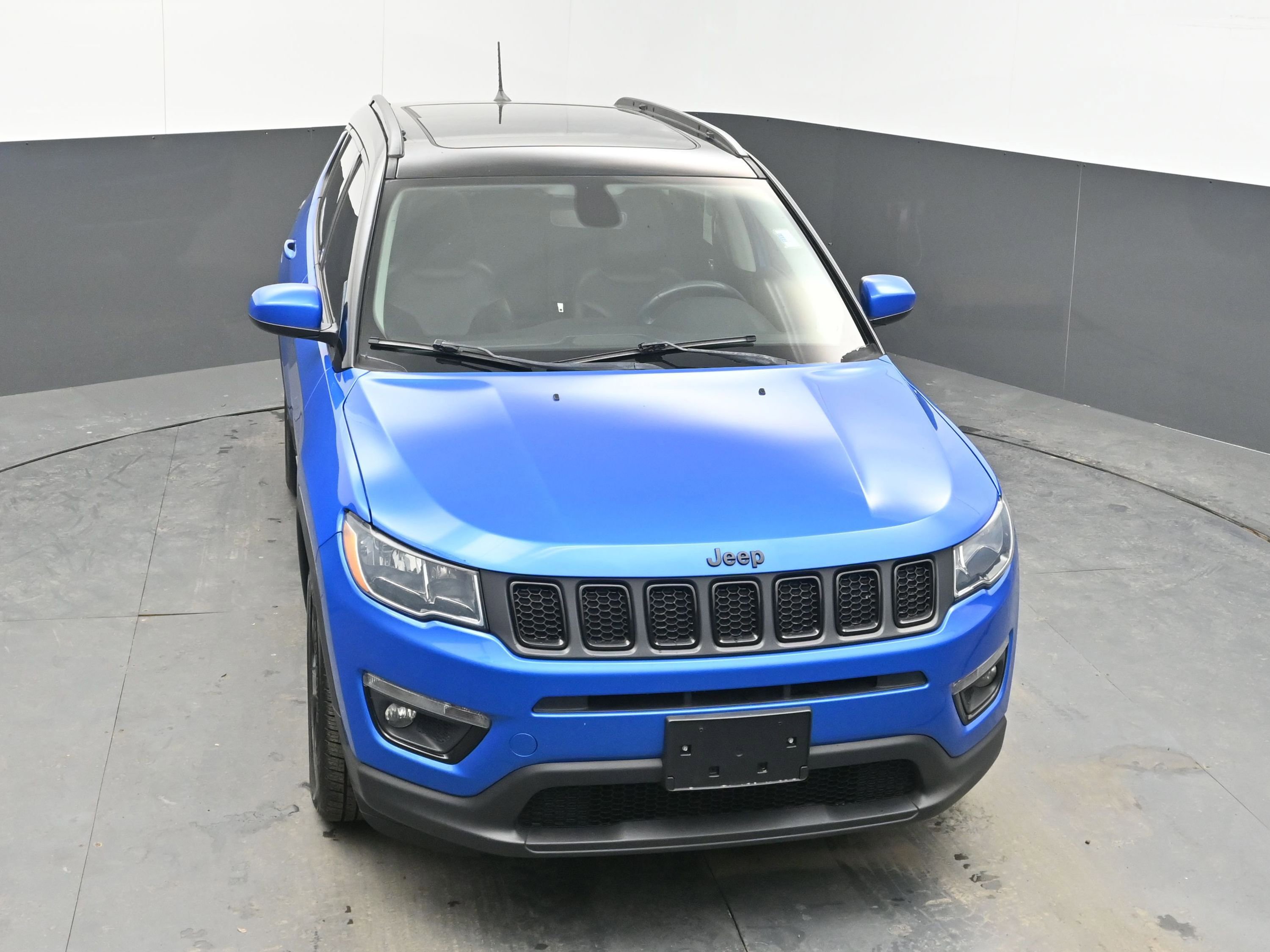 Used 2020 Jeep Compass Latitude image 32