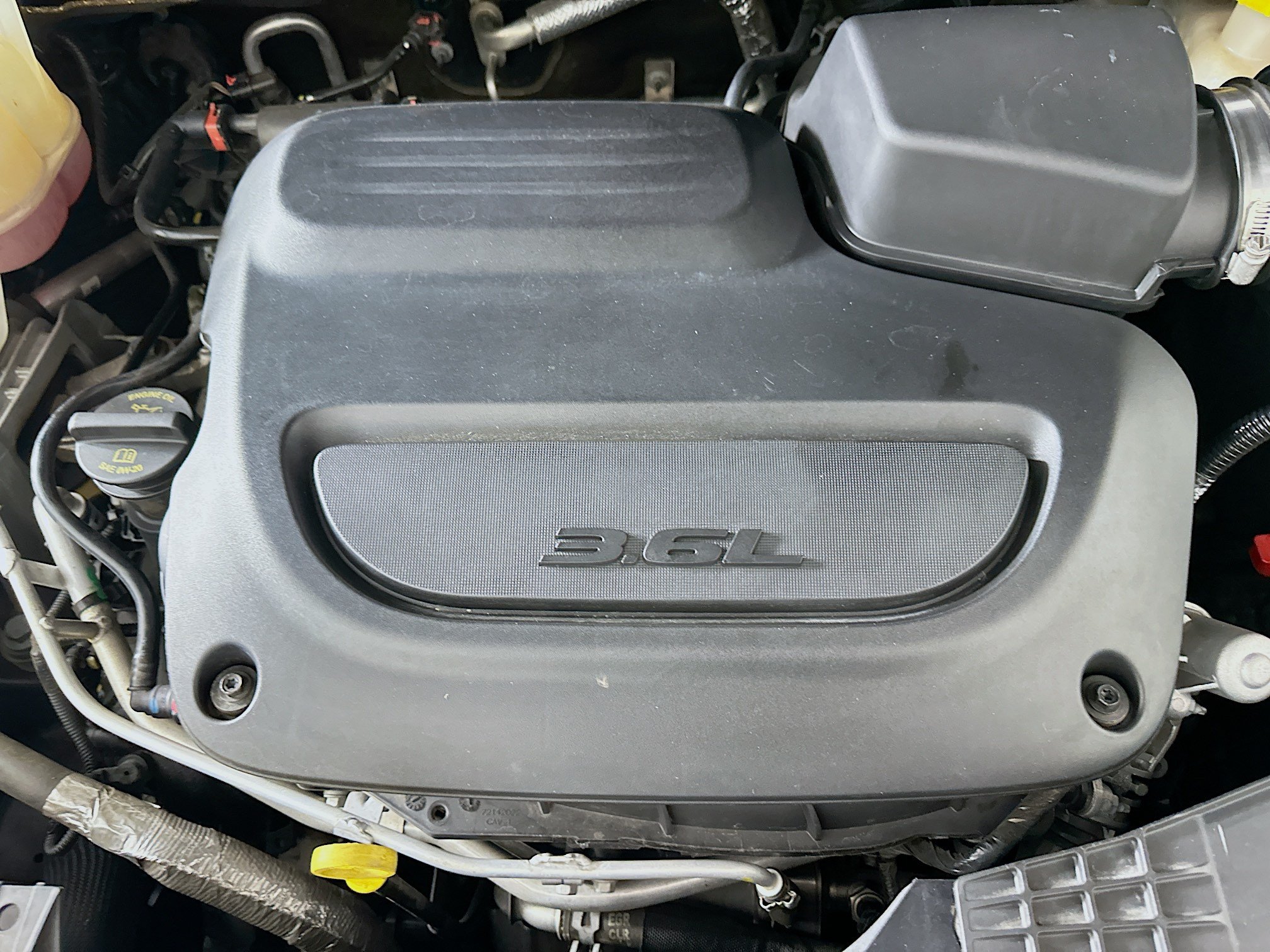 Used 2020 Chrysler Pacifica Touring w/ S Appearance Package FWD image 35
