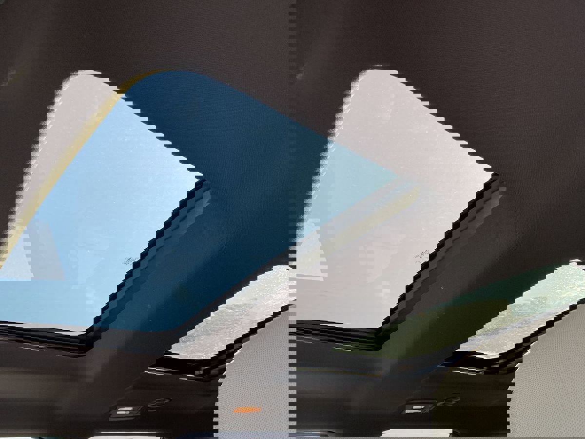 Used 2014 Ford Explorer XLT w/ Equipment Group 201A image 25