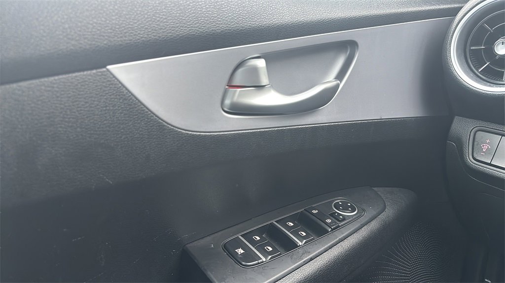 Used 2024 Kia Forte LXS image 17