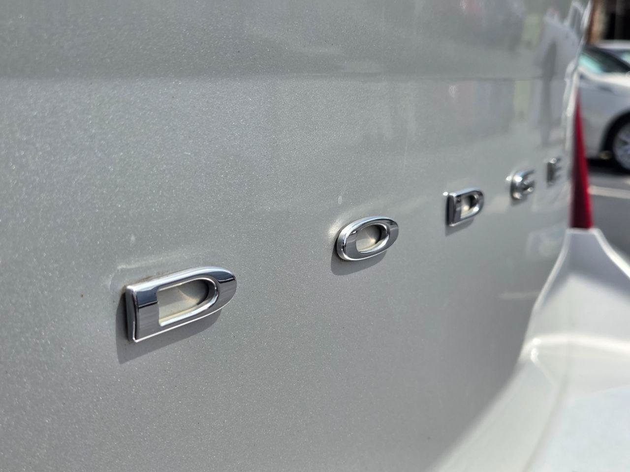 Used 2012 Dodge Avenger SE FWD image 8
