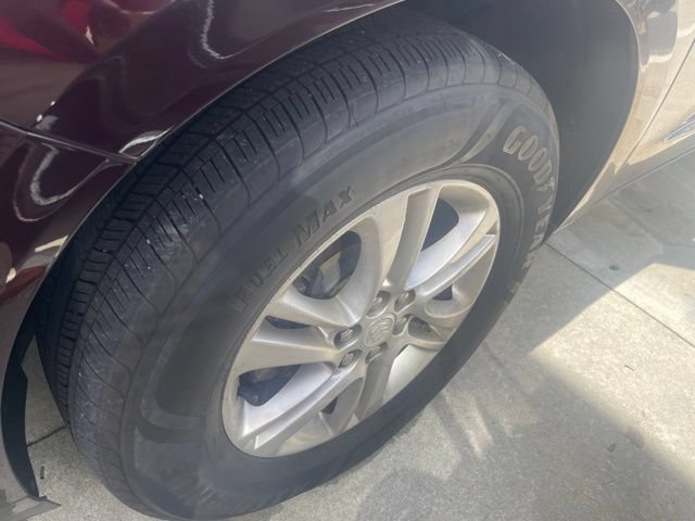 Used 2018 Buick Enclave Essence FWD image 2