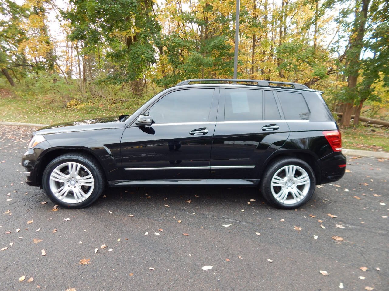 Used 2014 Mercedes-Benz GLK 250 BlueTEC 4MATIC image 2