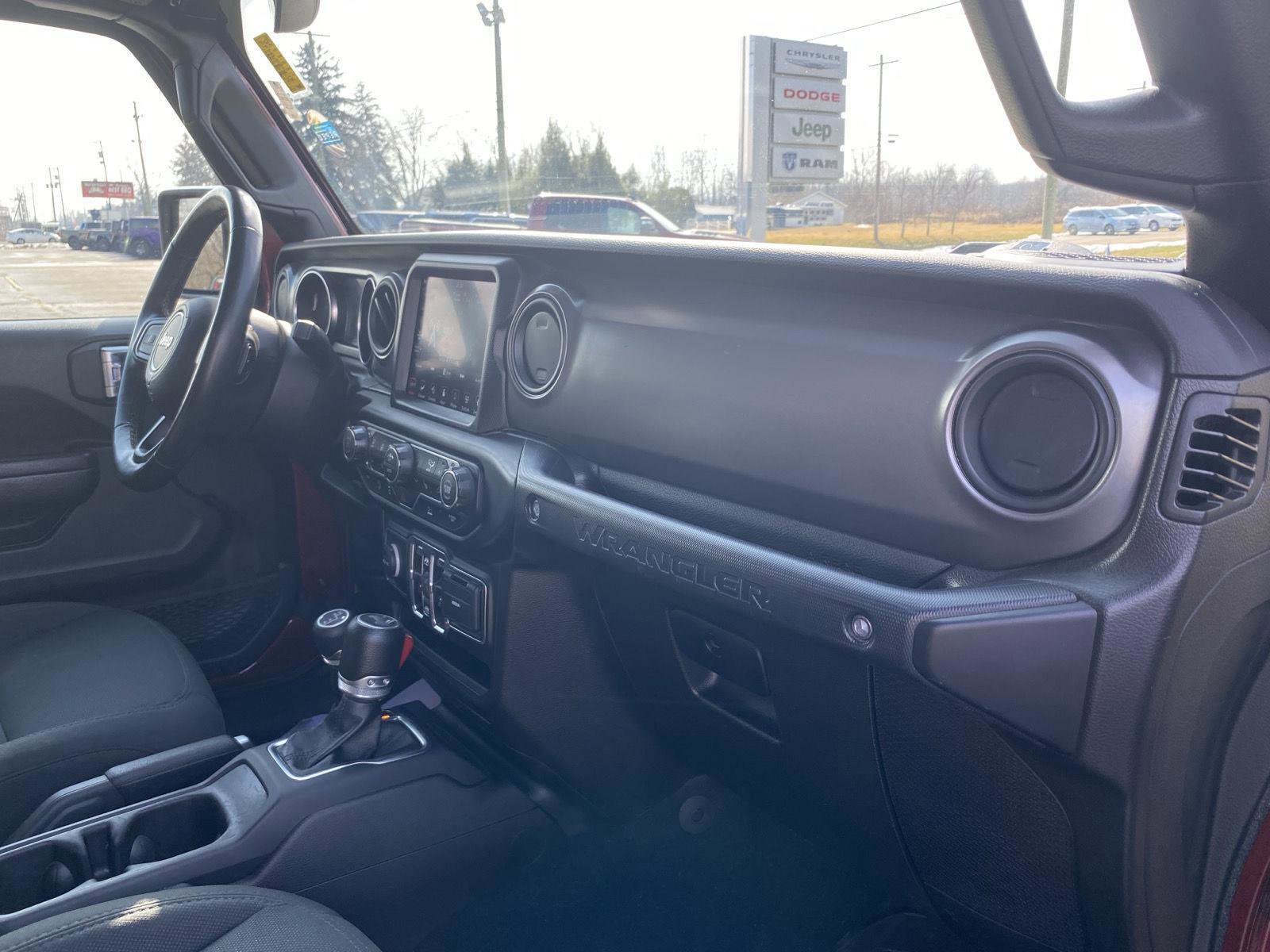 Used 2022 Jeep Wrangler Unlimited Sport image 28