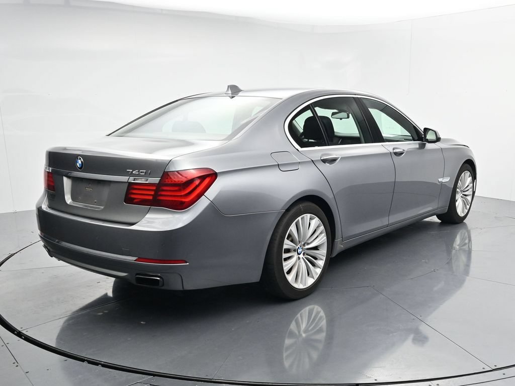 Used 2015 BMW 740i RWD image 7