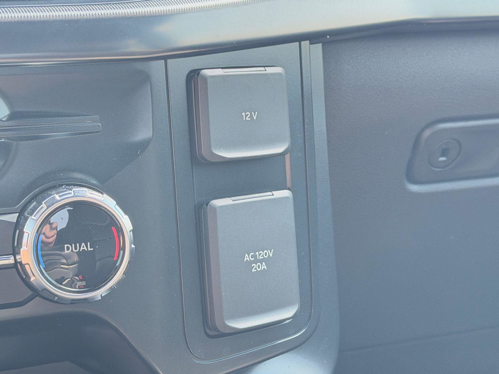 Used 2025 Ford F150 Raptor image 39