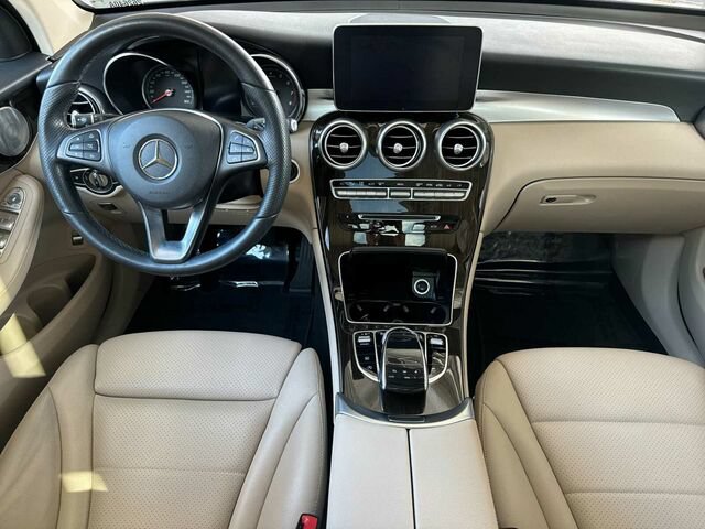 Used 2019 Mercedes-Benz GLC 300 4MATIC image 15