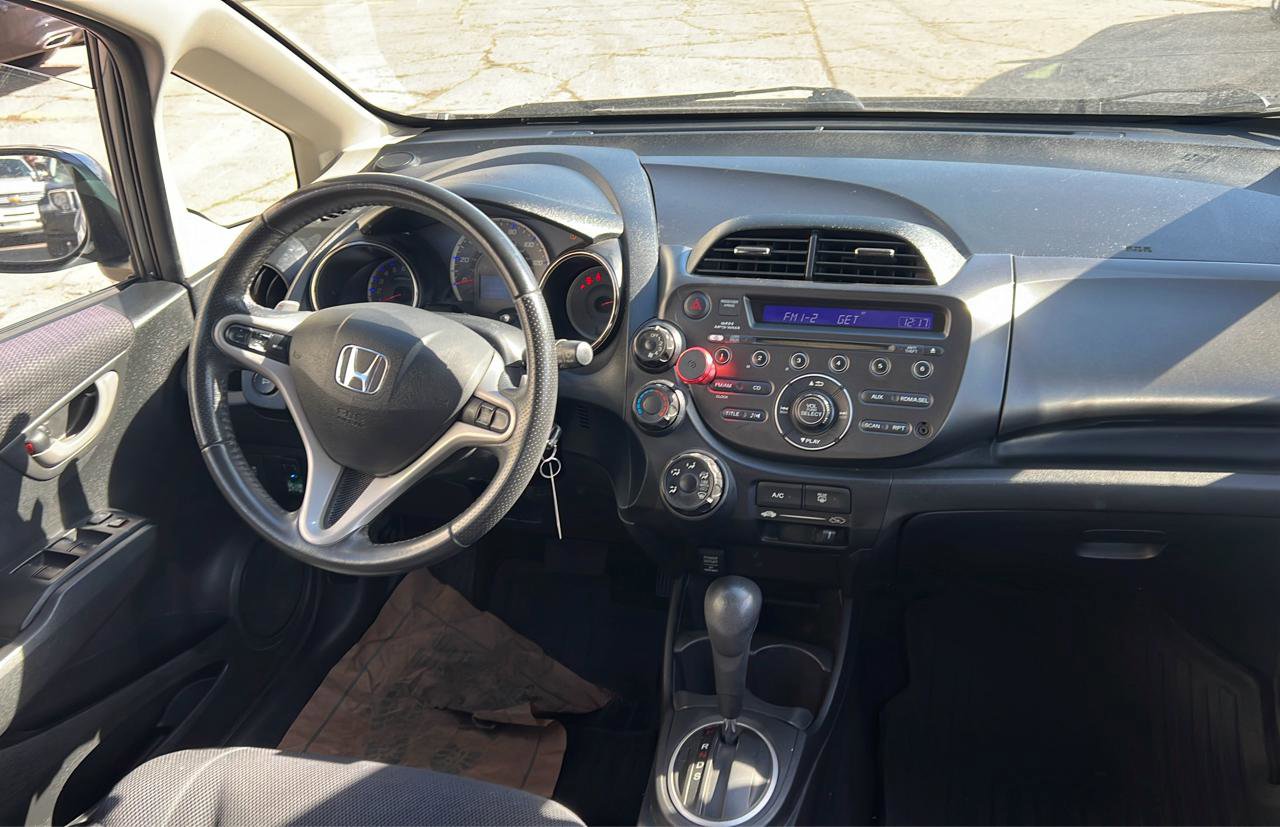 Used 2013 Honda Fit Sport image 11